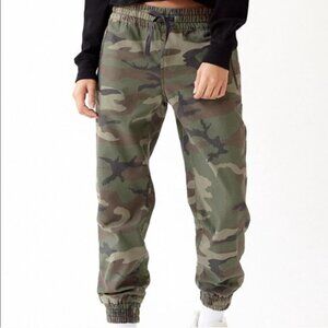 Aritzia Green and Brown Camouflage Joggers Relaxed Fit